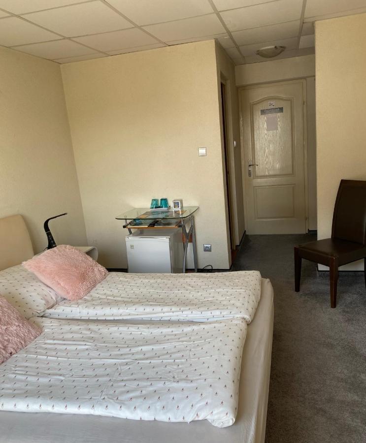 Bed and Breakfast Panzio Тата Экстерьер фото