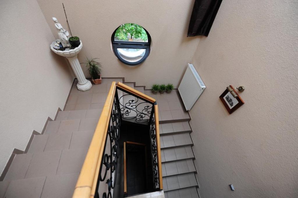 Bed and Breakfast Panzio Тата Экстерьер фото