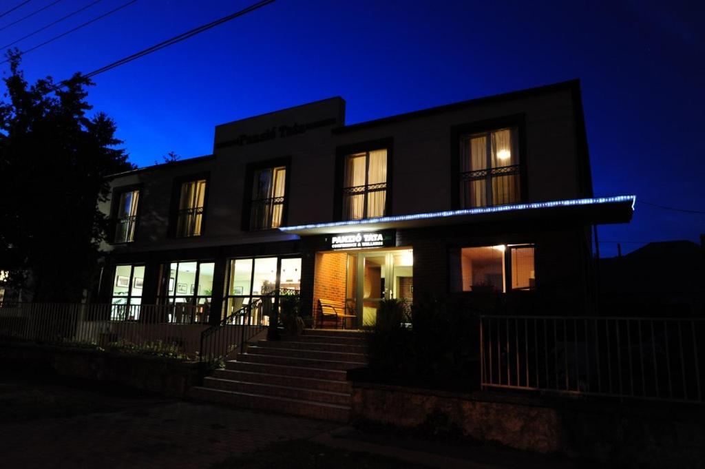 Bed and Breakfast Panzio Тата Экстерьер фото